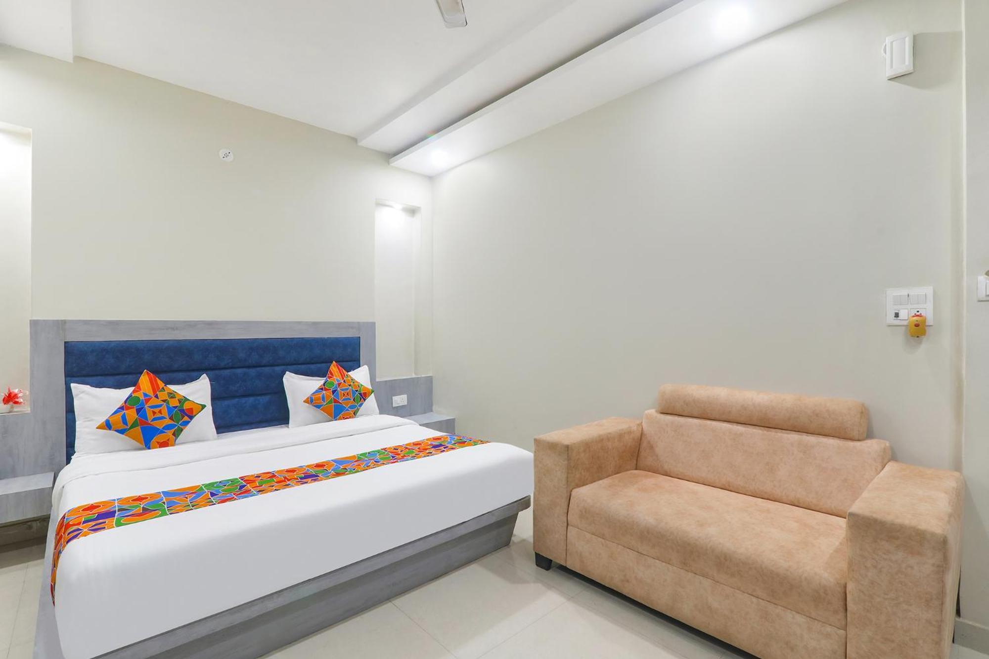Fabexpress Grand I Hotel Lucknow